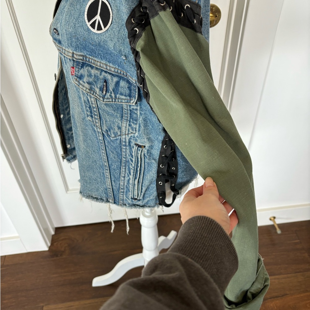 Riley Vintage Levi’s Denim And Army Jacket Sz M #0395 - Picture 2 of 6